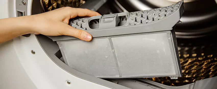 Signs Of A Clogged Dryer Lint Trap in Mankato, Minnesota